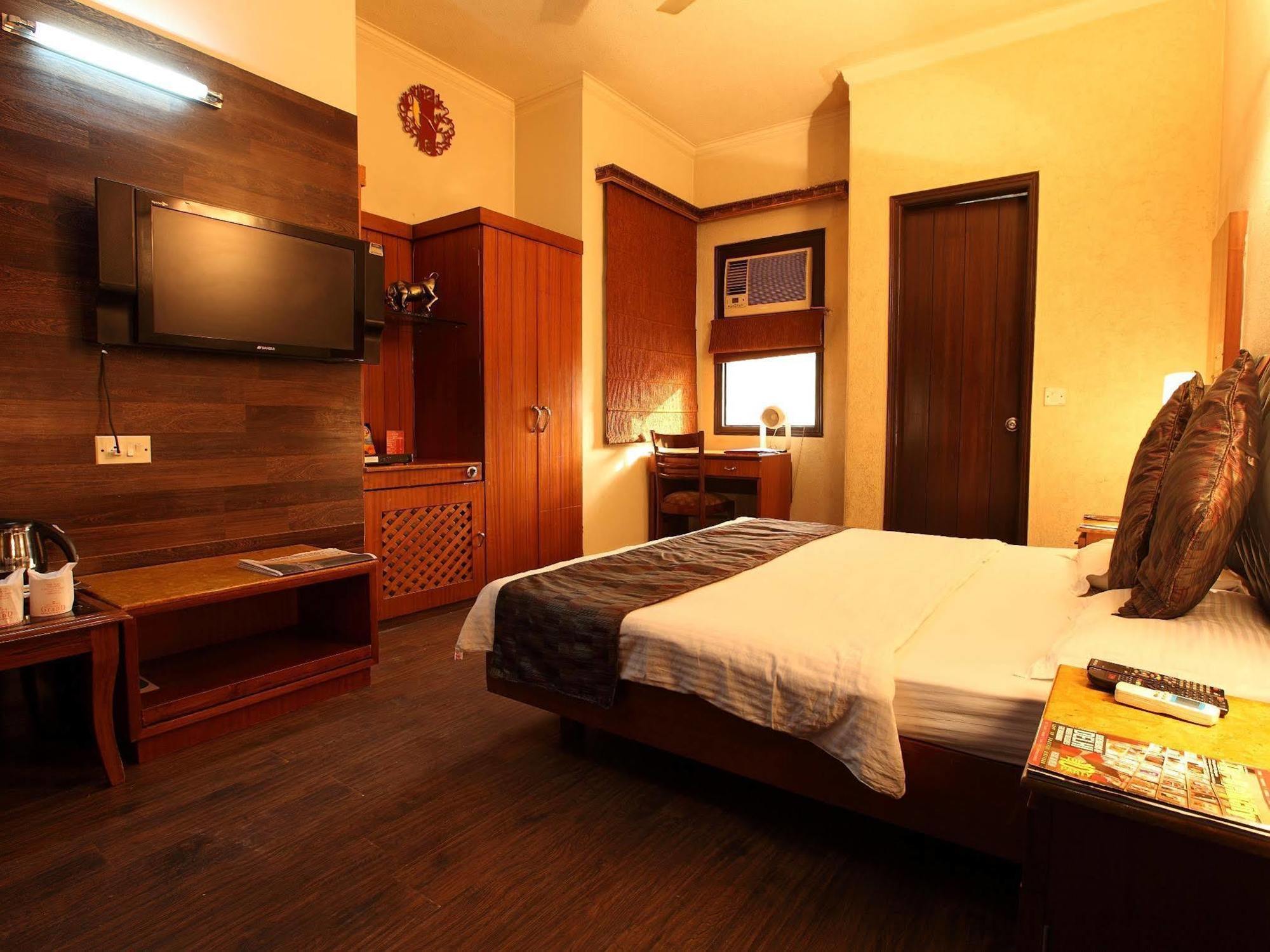 Hotel Royal Castle Grand Nowe Delhi Zewnętrze zdjęcie