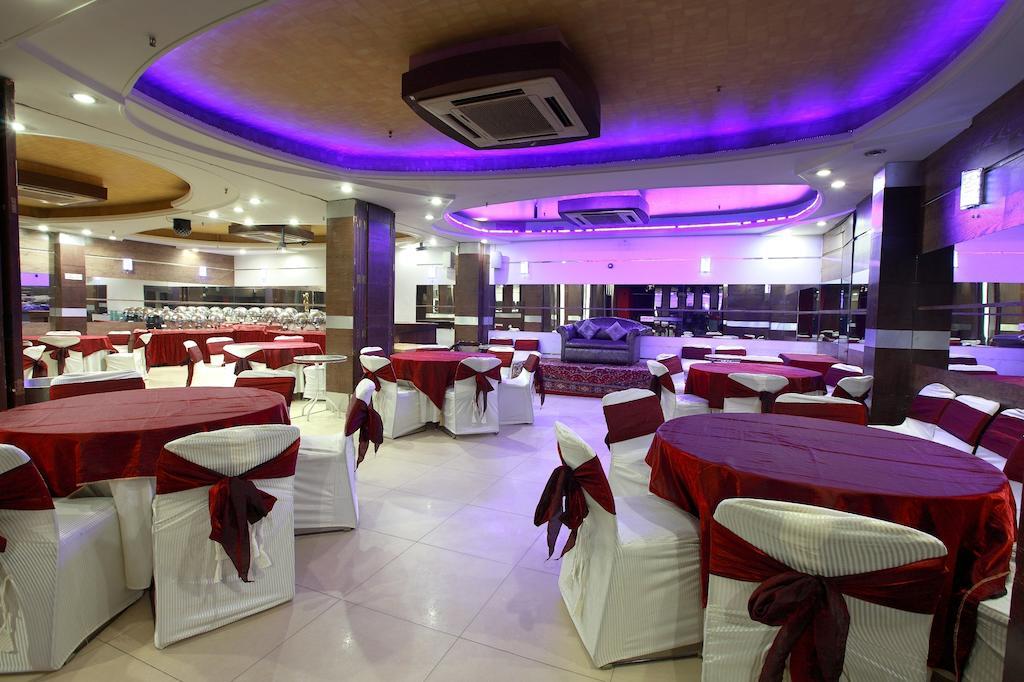 Hotel Royal Castle Grand Nowe Delhi Zewnętrze zdjęcie